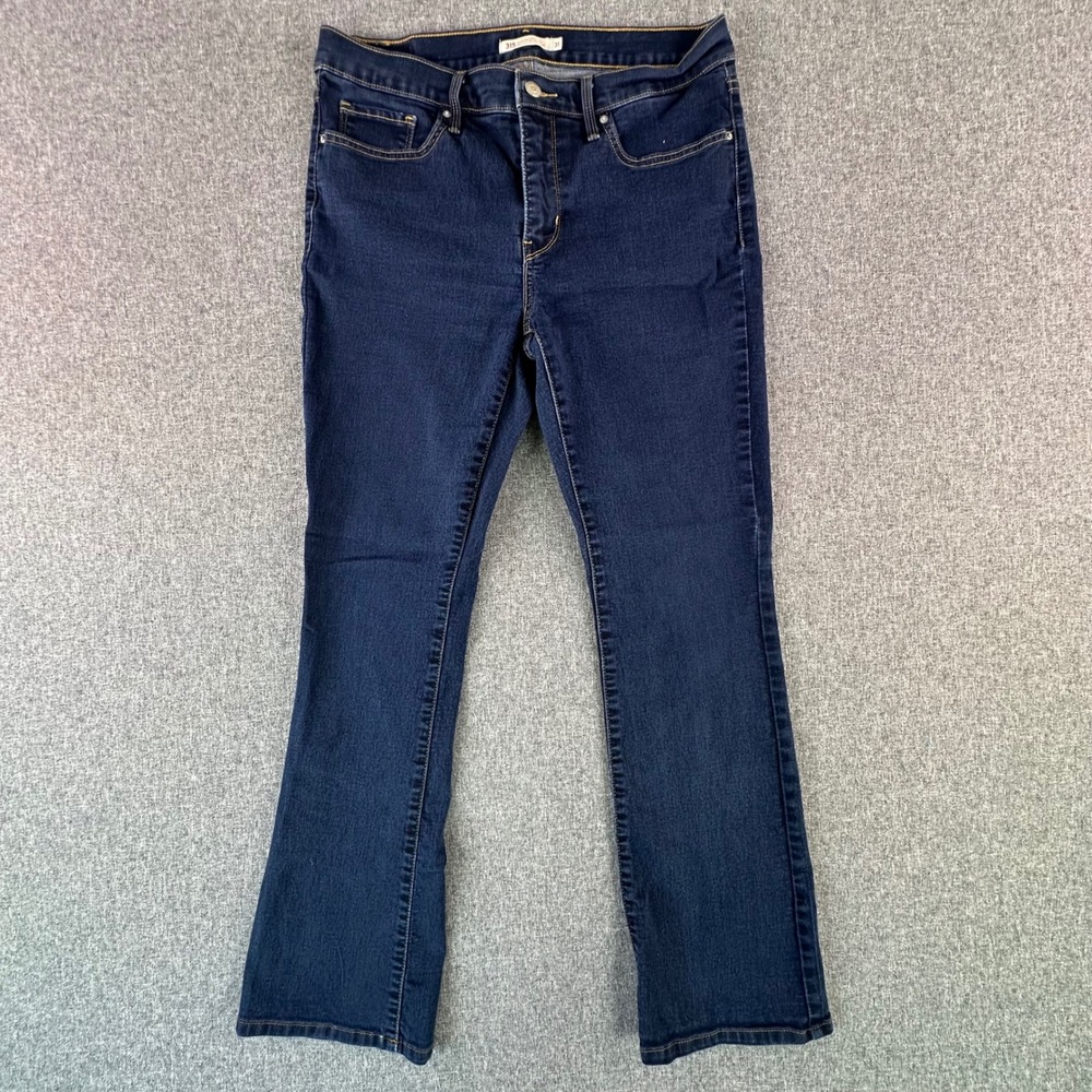 Levis Jeans Womens 31 315 Shaping Bootcut Dark Wash Blue Stretch 19632-0001